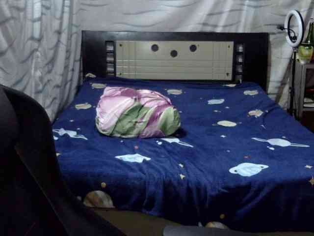 Letty33 webcam