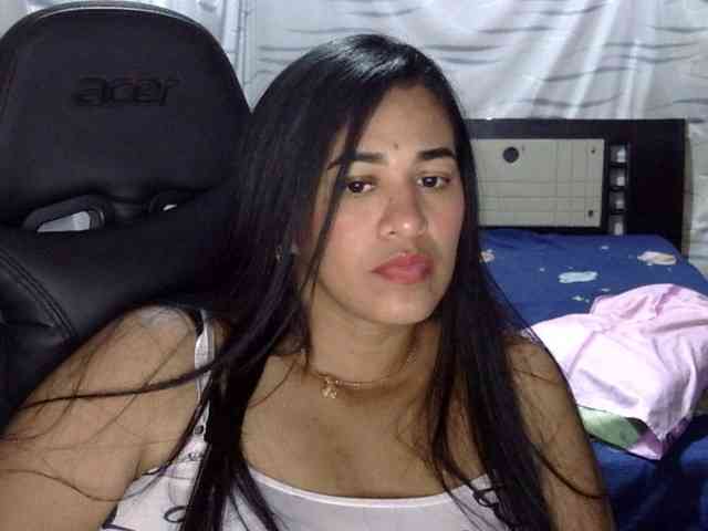 Letty33 webcam
