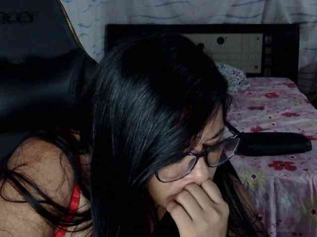 Letty33 webcam