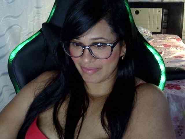 Letty33 webcam