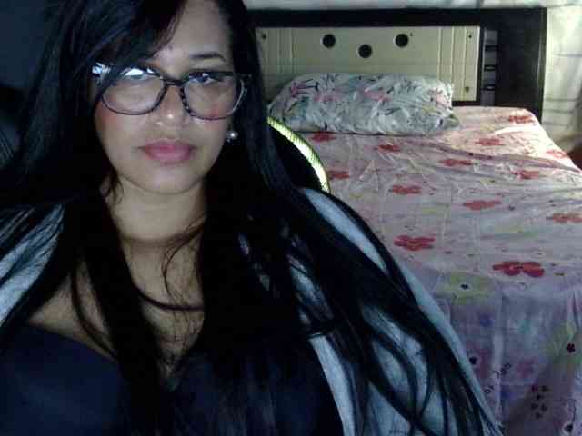 Letty33 webcam