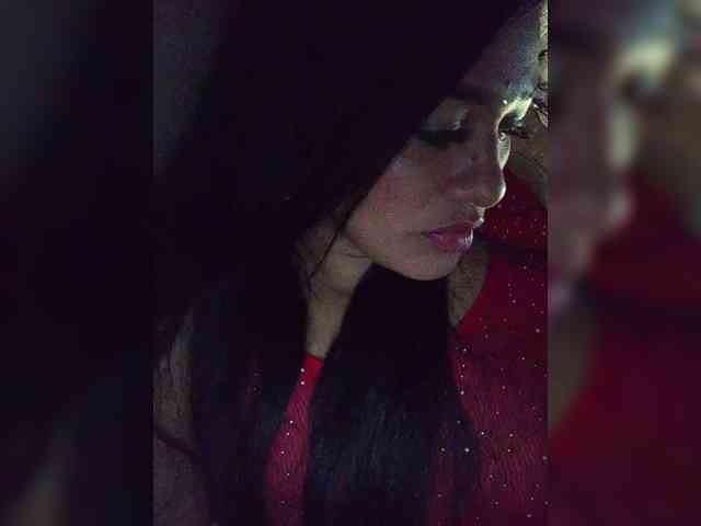 Letty33 webcam