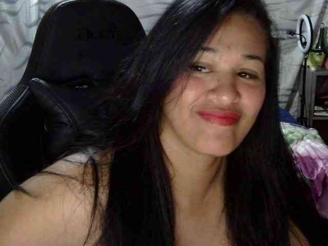 Letty33 webcam