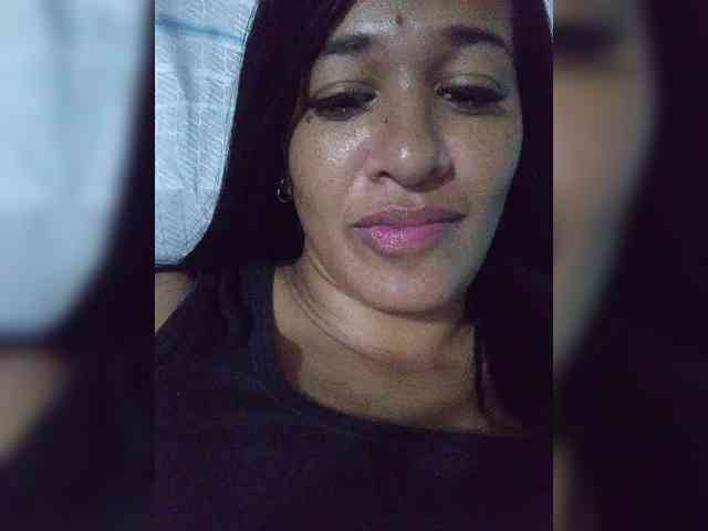 Letty33 webcam