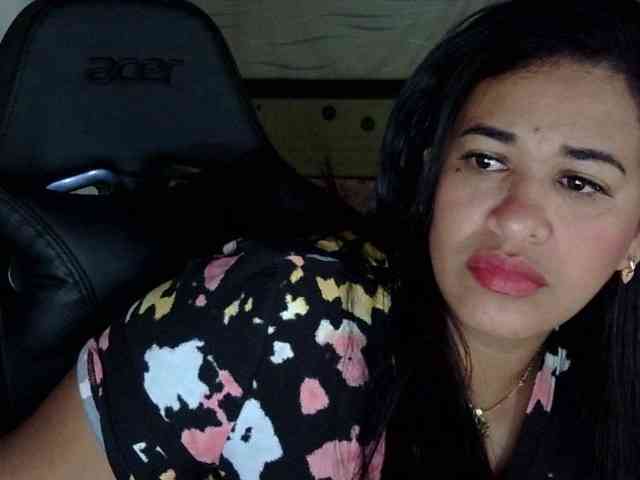 Letty33 webcam