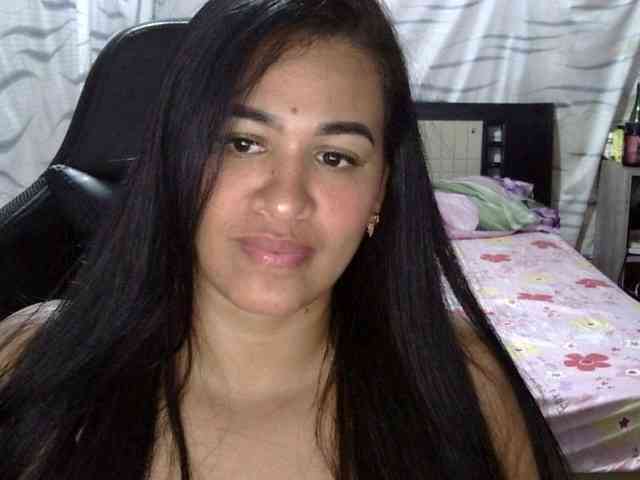 Letty33 webcam