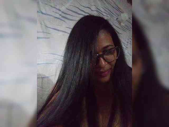 Letty33 webcam
