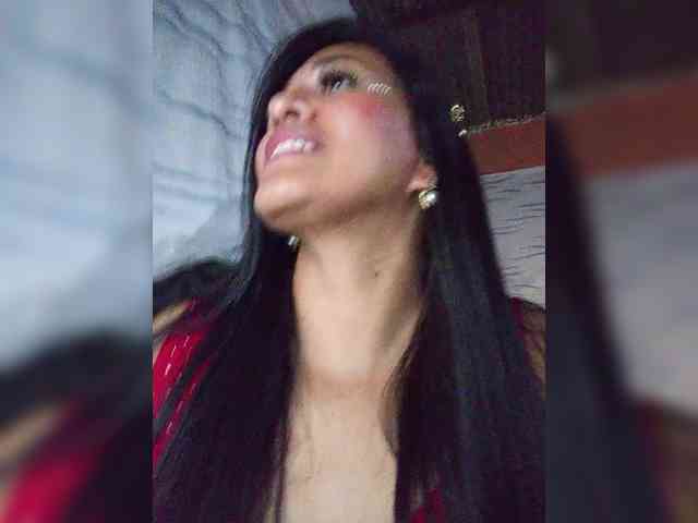 Letty33 webcam