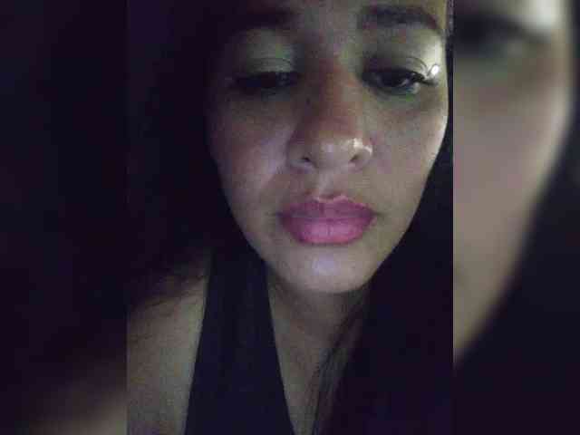 Letty33 webcam
