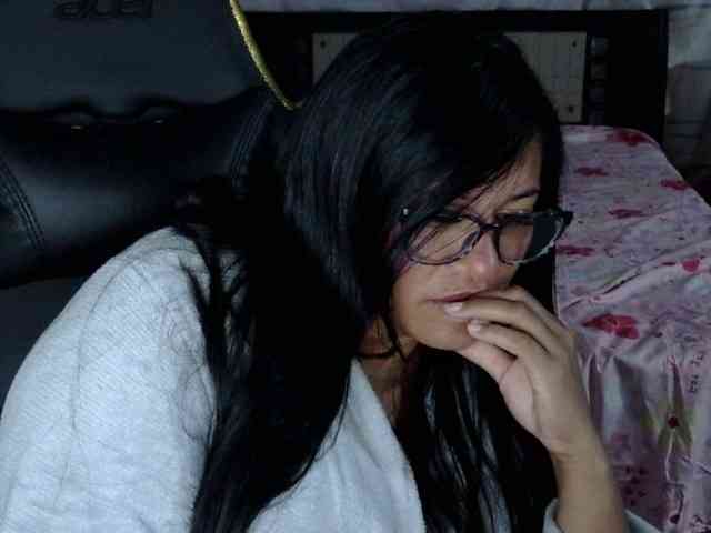 Letty33 webcam