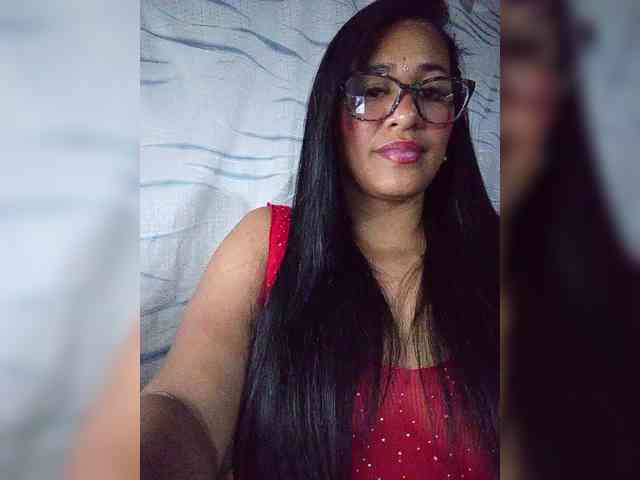 Letty33 webcam