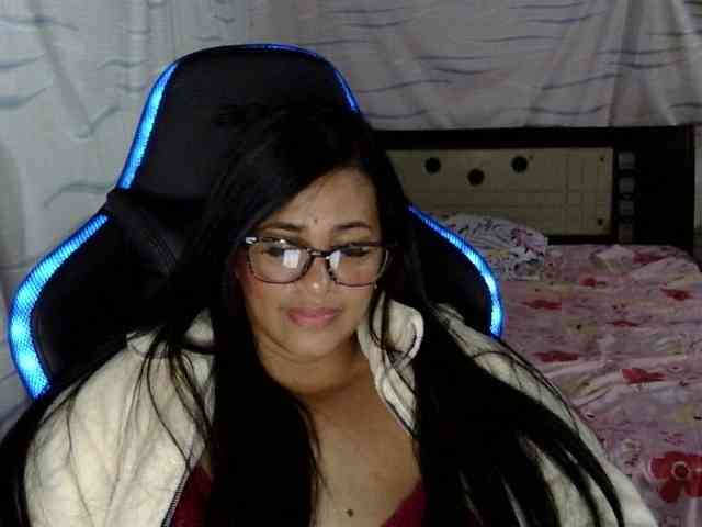 Letty33 webcam