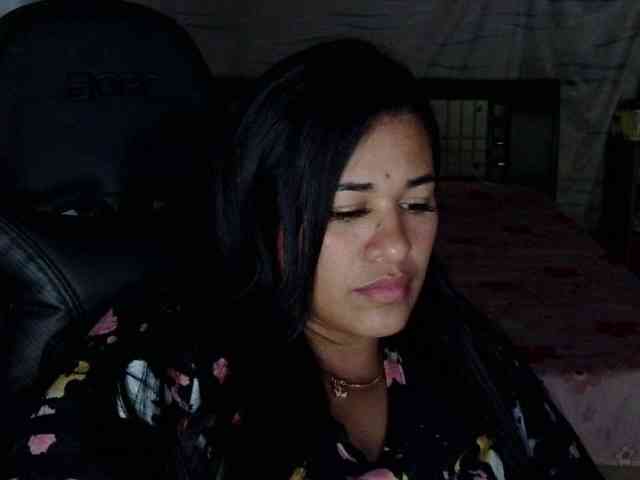 Letty33 webcam