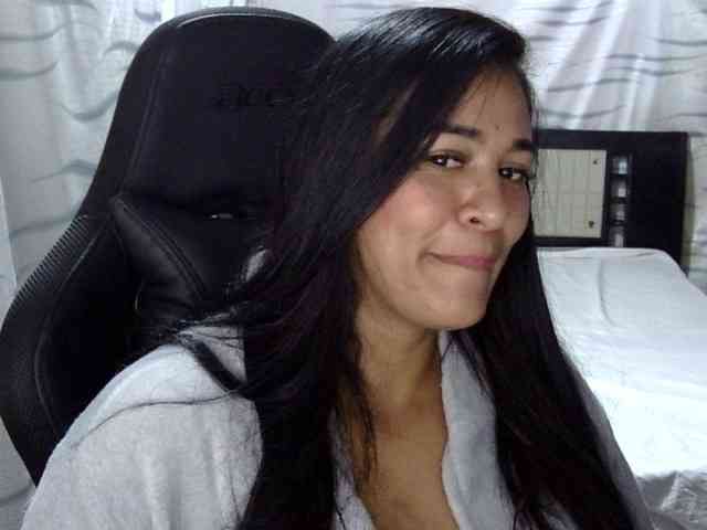 Letty33 webcam