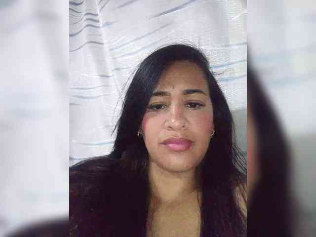 Letty33 webcam