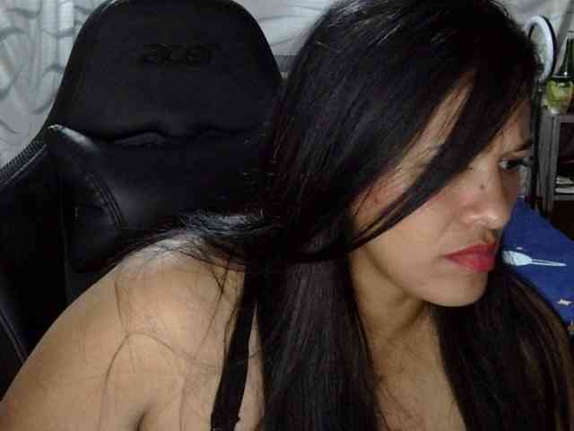 Letty33 webcam