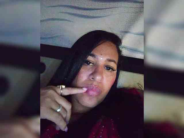 Letty33 webcam
