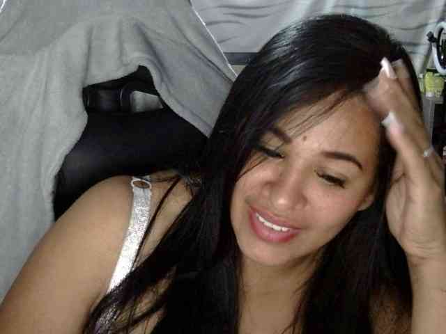 Letty33 webcam