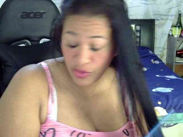 Letty33 webcam