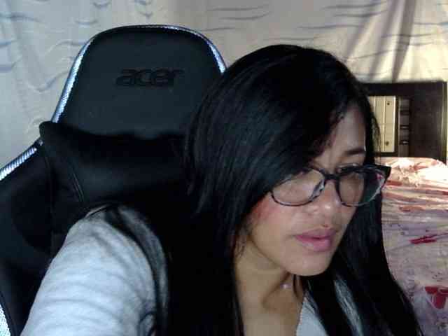 Letty33 webcam