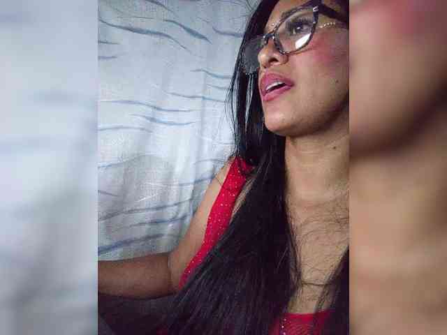 Letty33 webcam