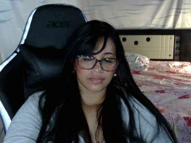 Letty33 webcam