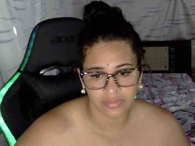 Letty33 webcam