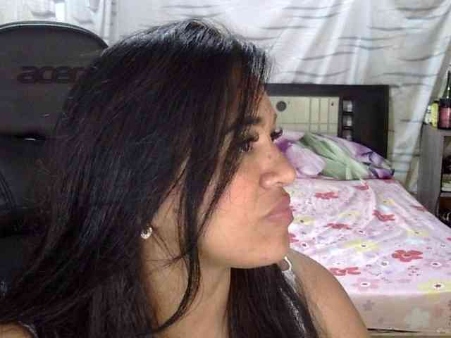 Letty33 webcam