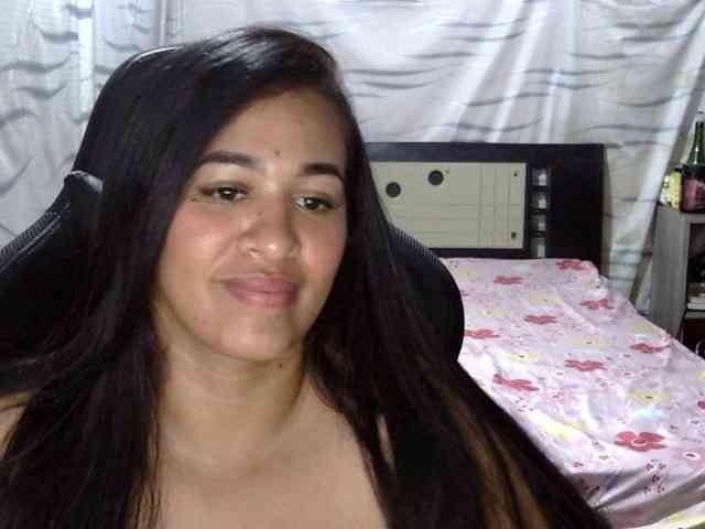 Letty33 webcam