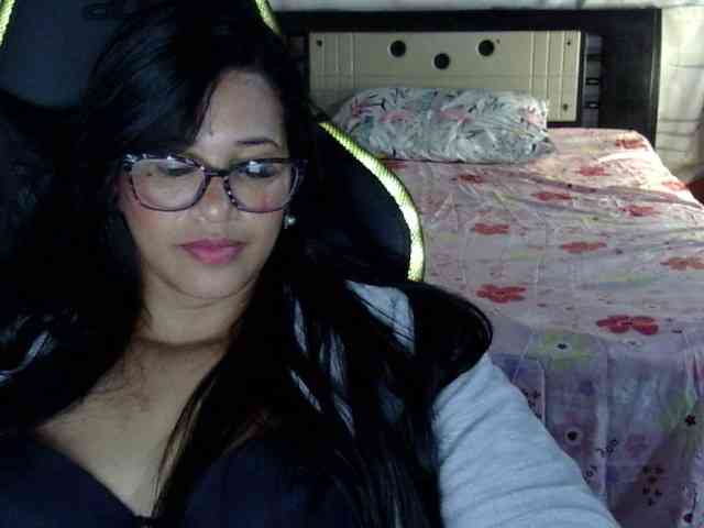 Letty33 webcam