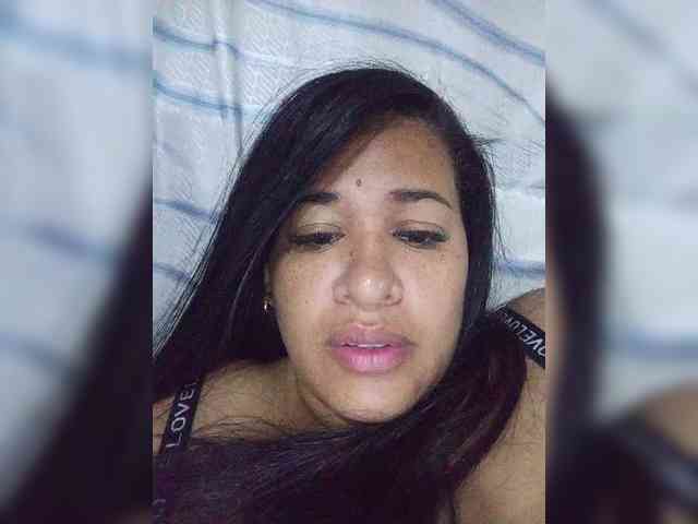 Letty33 webcam