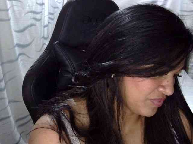 Letty33 webcam