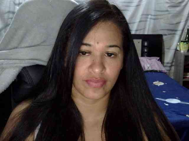 Letty33 webcam