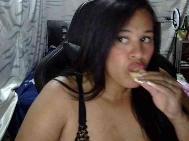 Letty33 webcam