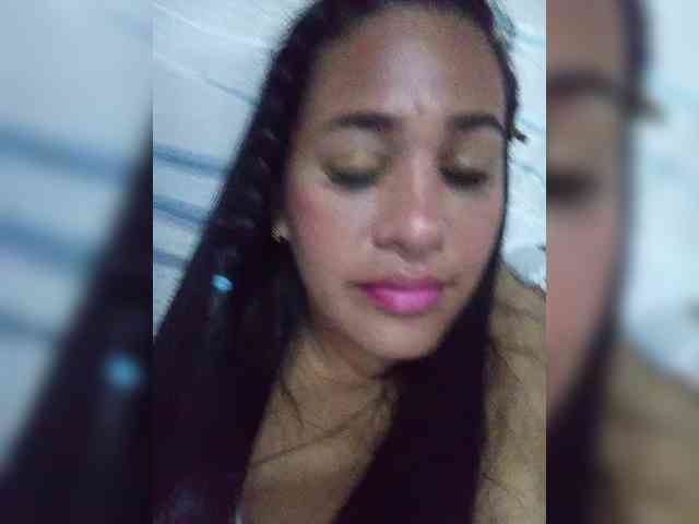 Letty33 webcam