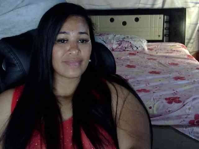 Letty33 webcam