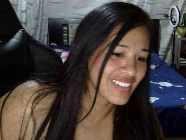 Letty33 webcam