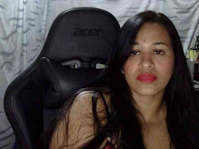 Letty33 webcam
