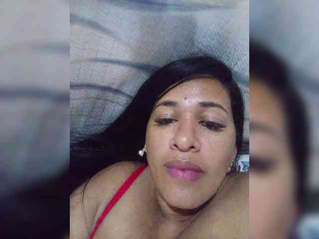 Letty33 webcam