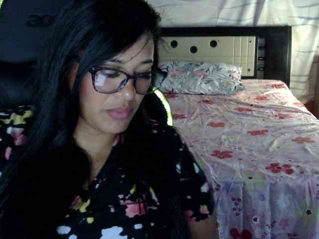 Letty33 webcam