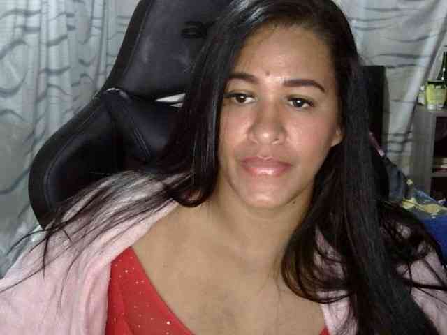 Letty33 webcam