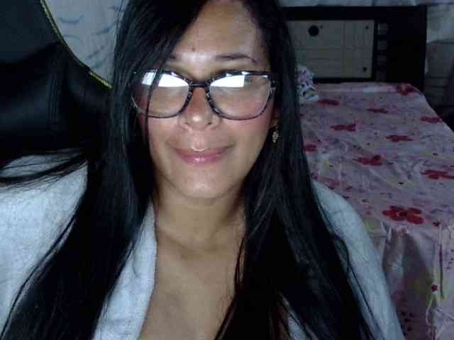 Letty33 webcam
