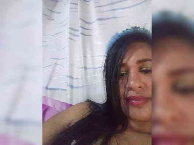 Letty33 webcam