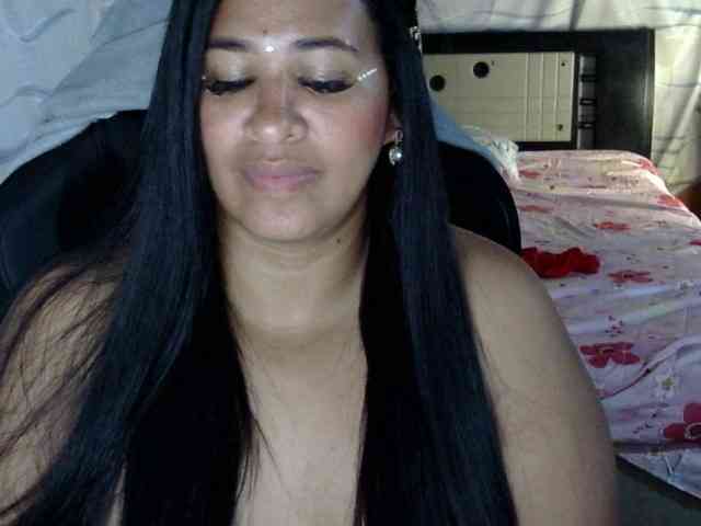 Letty33 webcam