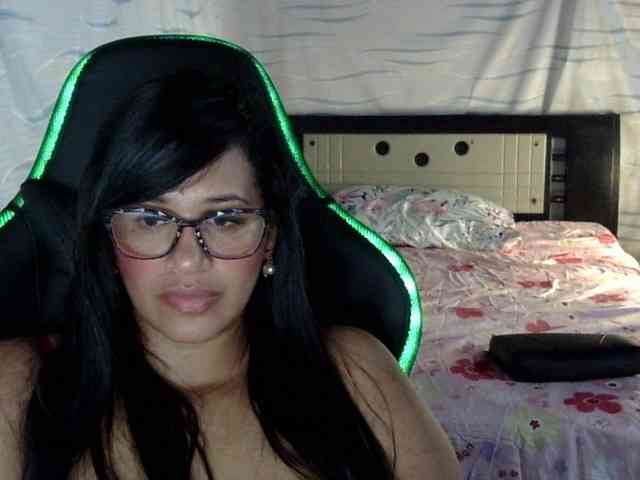 Letty33 webcam
