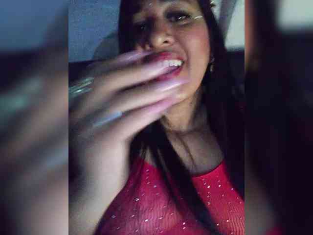 Letty33 webcam