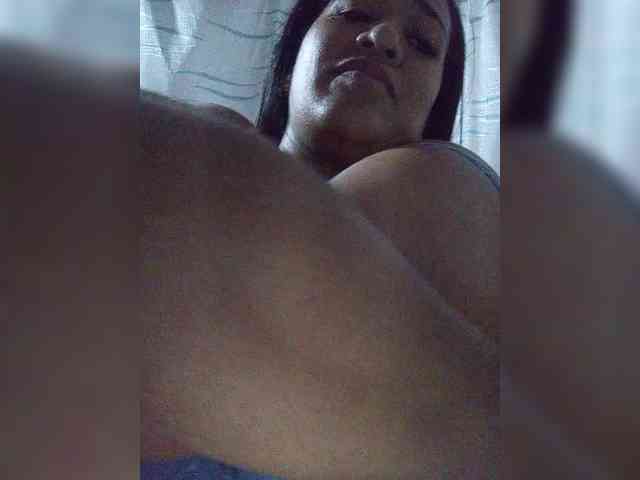 Letty33 webcam