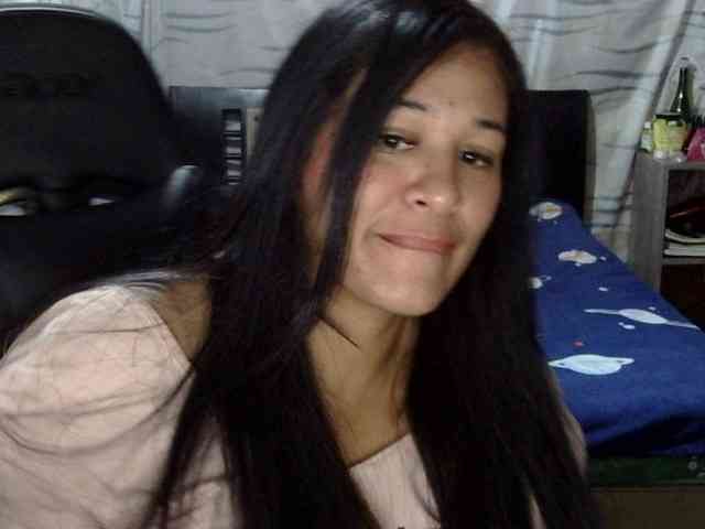 Letty33 webcam