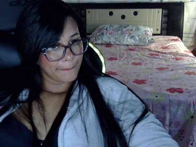 Letty33 webcam