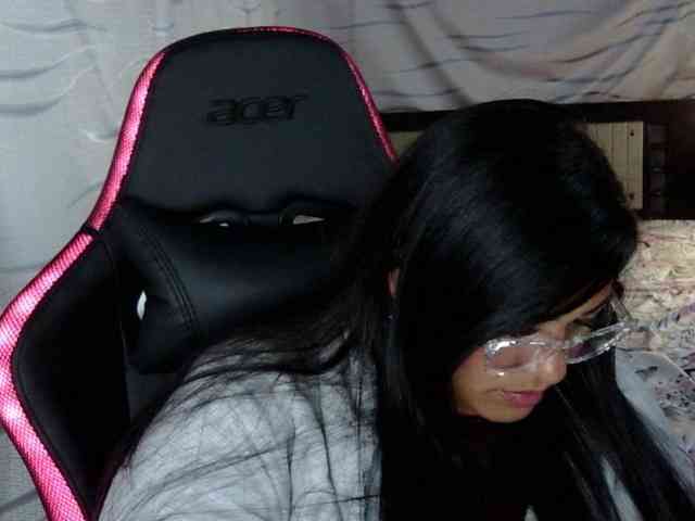 Letty33 webcam